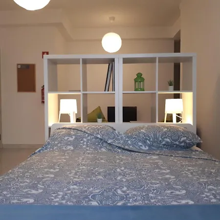 Διαμέρισμα Green Home* A Flat For 2 Near Blue Line Metro *